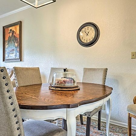 Modern Lakeside Golf Course Retreat With Deck! キャニオン・レイク エクステリア 写真