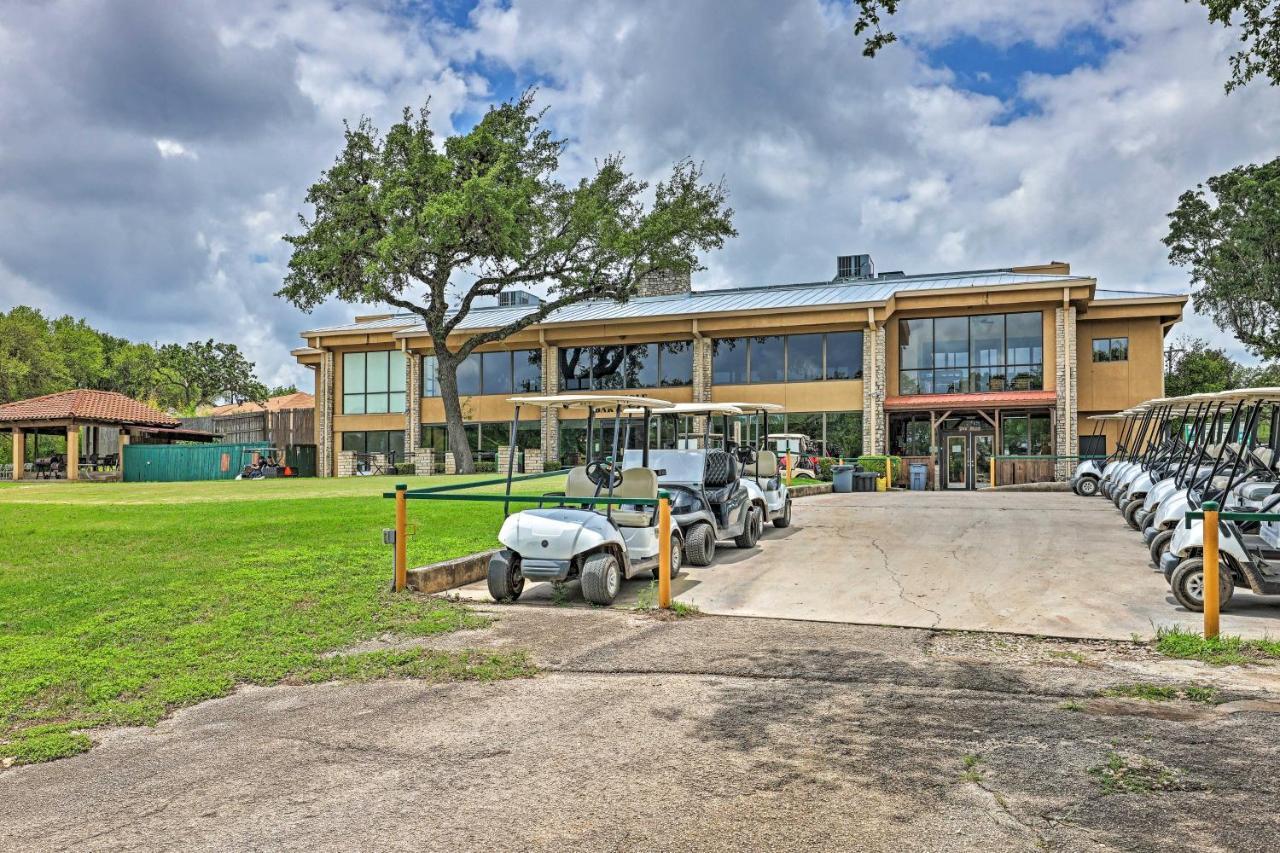 Modern Lakeside Golf Course Retreat With Deck! キャニオン・レイク エクステリア 写真